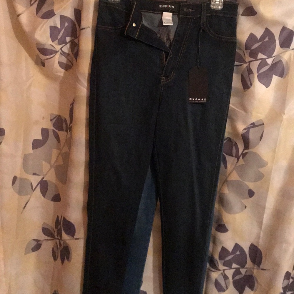 Fashion nova high rises jeans